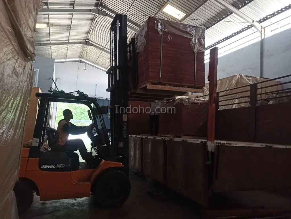 Supplier Plywood Bekisting di Batam